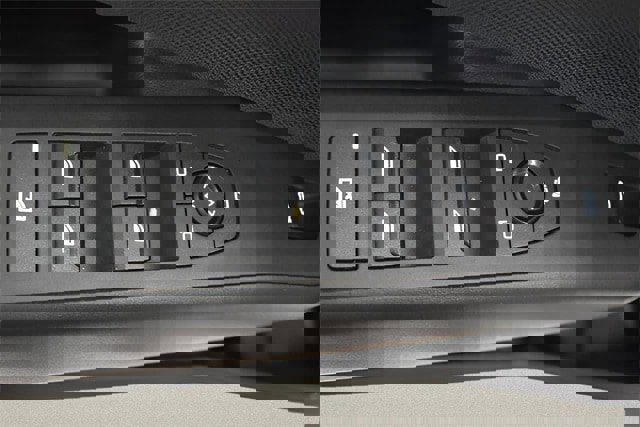 Used 2025 BMW X3 xDrive30i w/ Convenience Package image 15