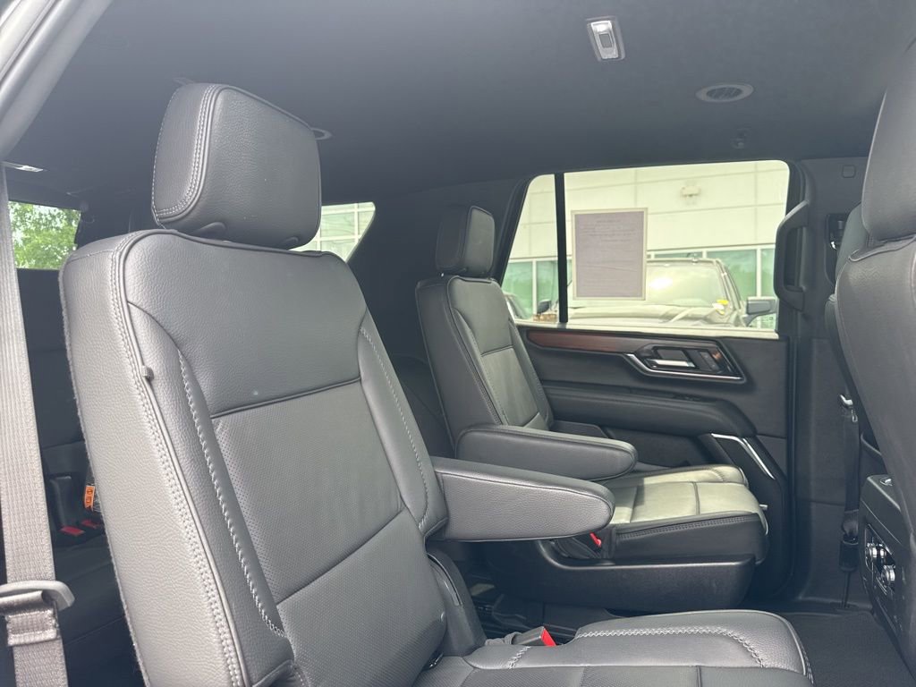 Used 2025 GMC Yukon Denali AWD/4WD image 25