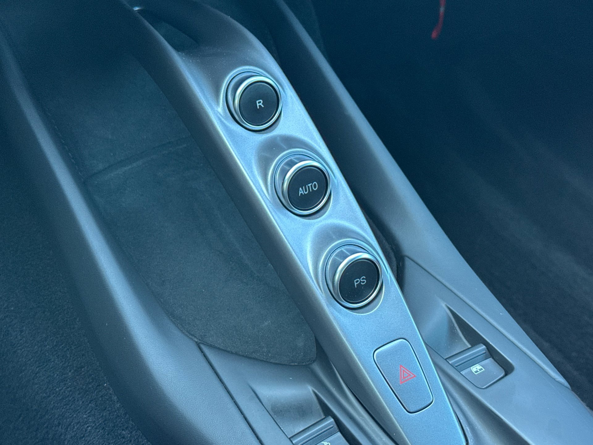 Used 2022 Ferrari 812 GTS image 22