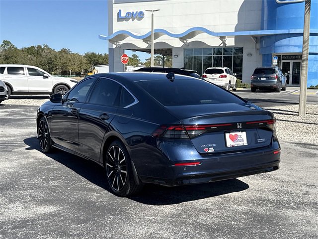 Used 2024 Honda Accord Touring image 9