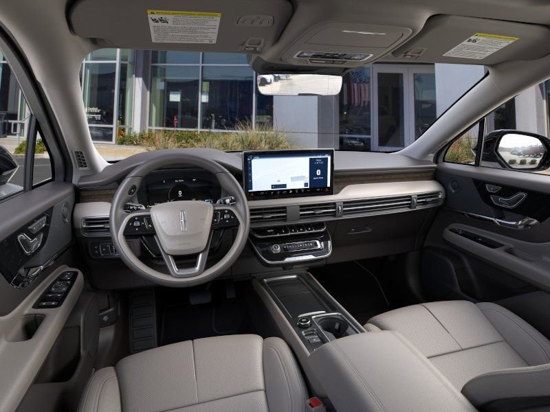 New 2024 Lincoln Corsair Grand Touring w/ Equipment Group 302A AWD/4WD image 9