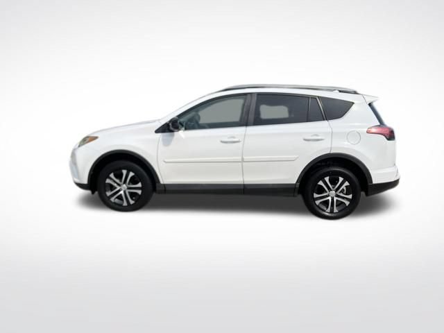 Used 2017 Toyota RAV4 LE FWD image 6