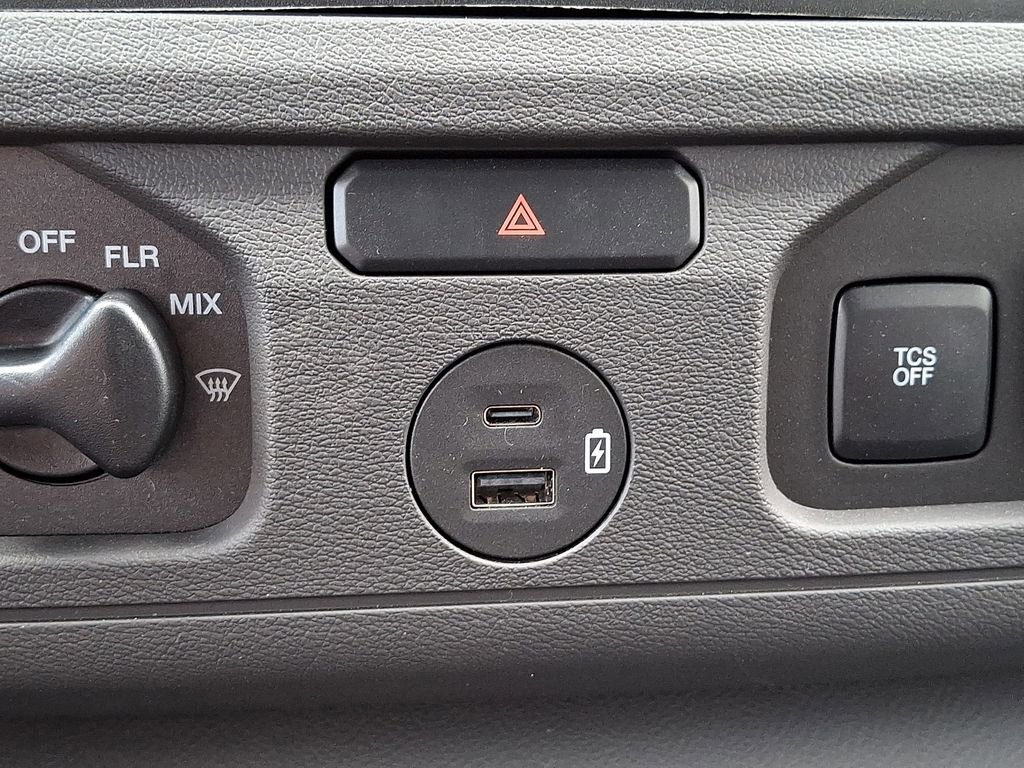 New 2026 Ford E-350 and Econoline 350 Super Duty w/ Power Equipment Group image 15