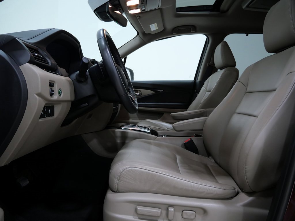 Used 2021 Honda Pilot Touring image 13