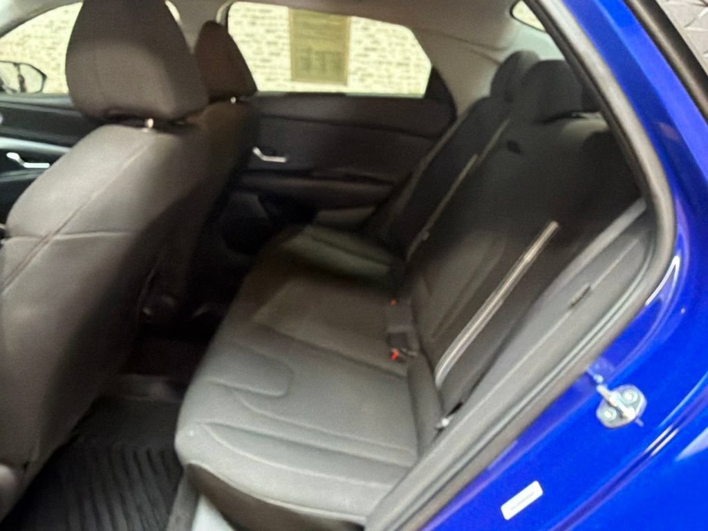 Used 2025 Hyundai Elantra SEL FWD image 14