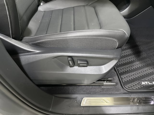 New 2026 Volkswagen Atlas Cross Sport SEL image 37