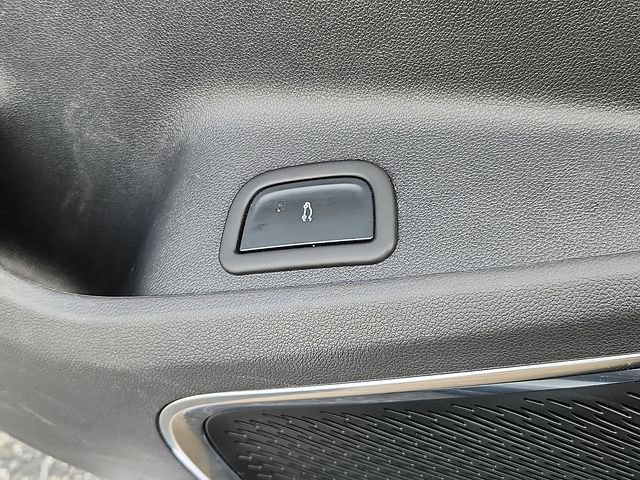 Certified 2025 GMC Acadia Elevation image 25