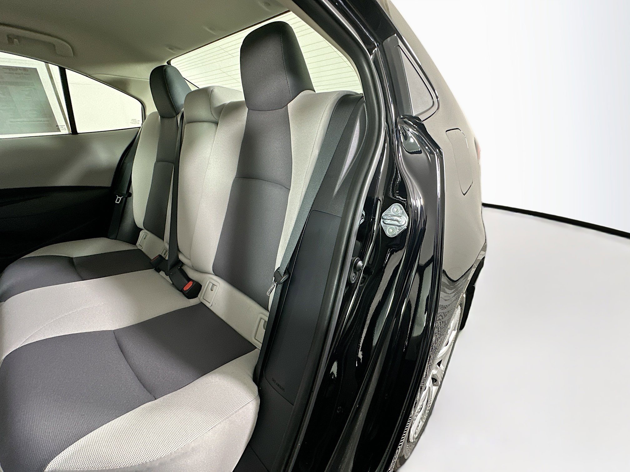 Used 2025 Toyota Corolla LE image 25