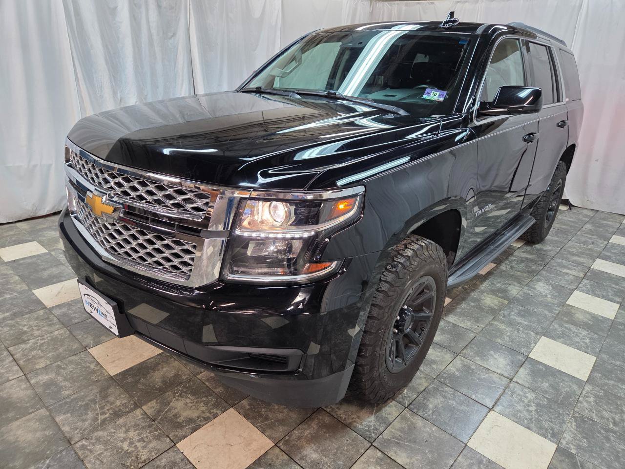 Used 2017 Chevrolet Tahoe LT AWD/4WD image 2