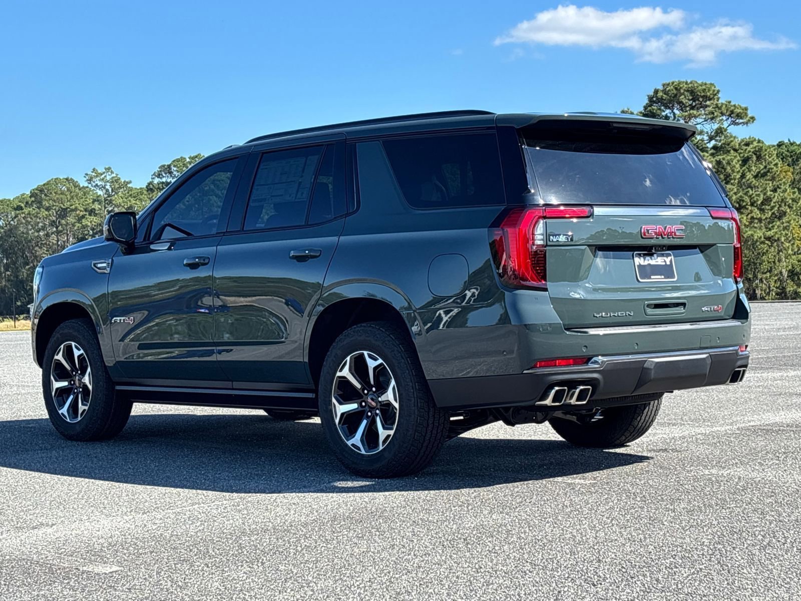 New 2026 GMC Yukon AT4 image 34
