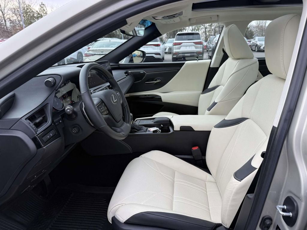 Used 2022 Lexus ES 350 Ultra Luxury image 13