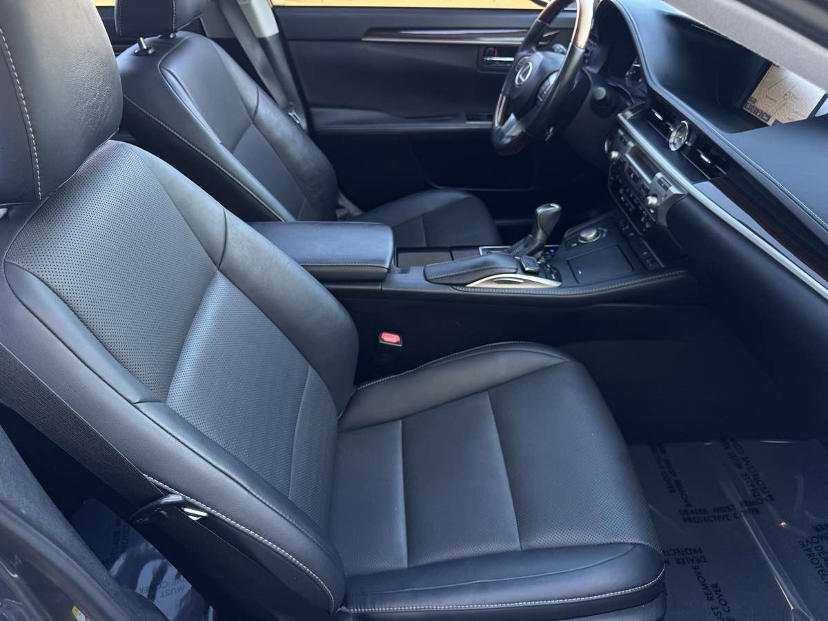 Used 2016 Lexus ES 350 image 21