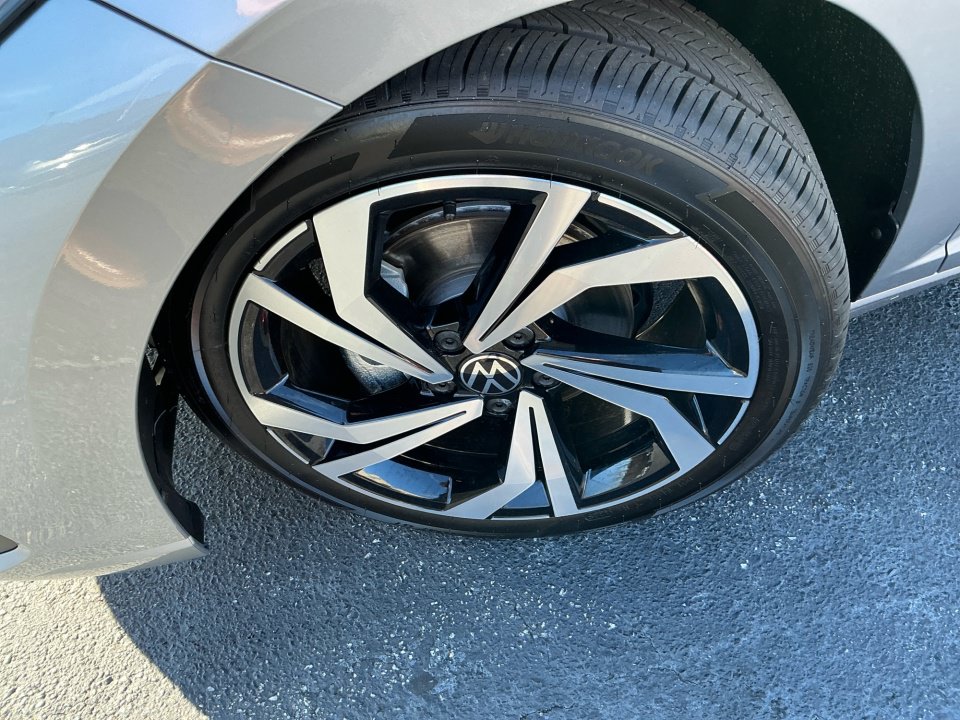 Certified 2026 Volkswagen Jetta SEL FWD image 26