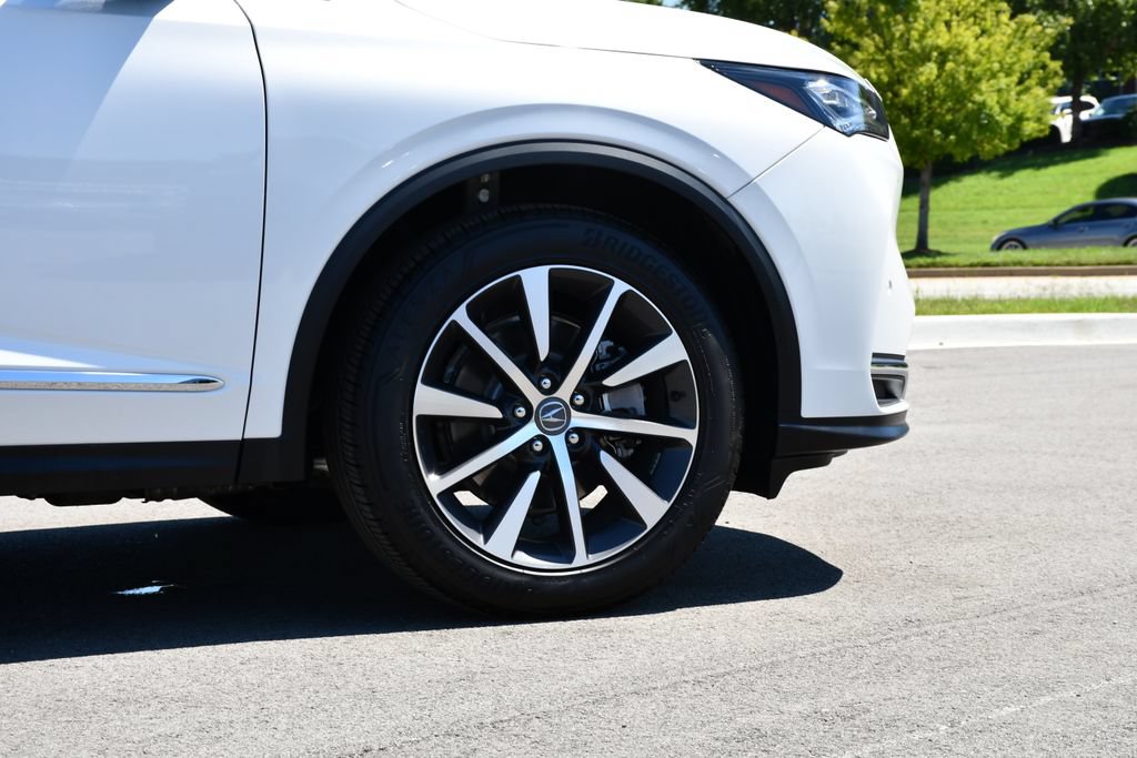 Certified 2026 Acura MDX w/ Technology Package FWD image 9