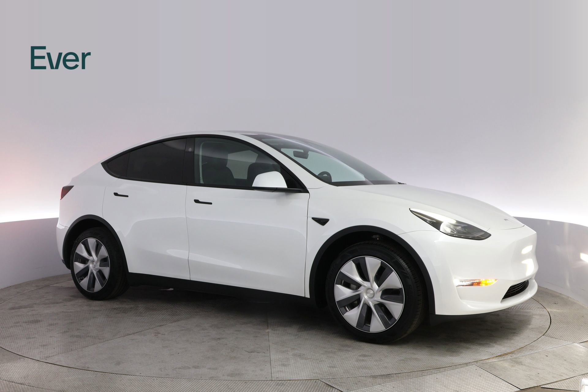 Used 2024 Tesla Model Y Long Range AWD/4WD image 14