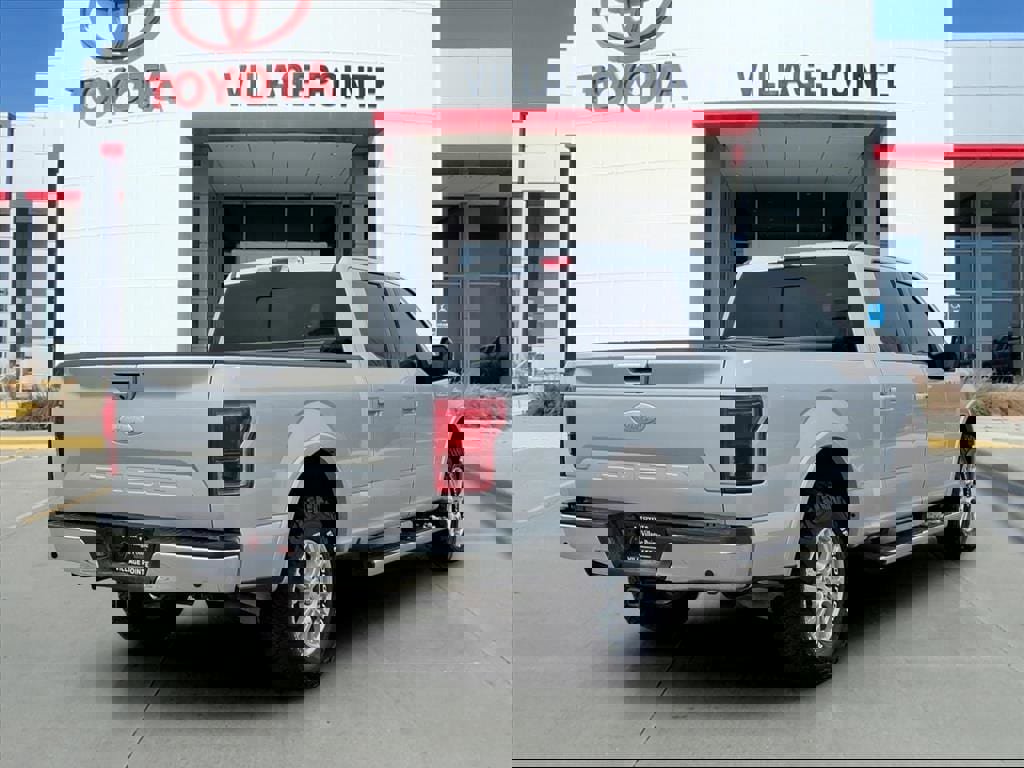 Used 2017 Ford F150 Lariat w/ Equipment Group 501A Mid image 6