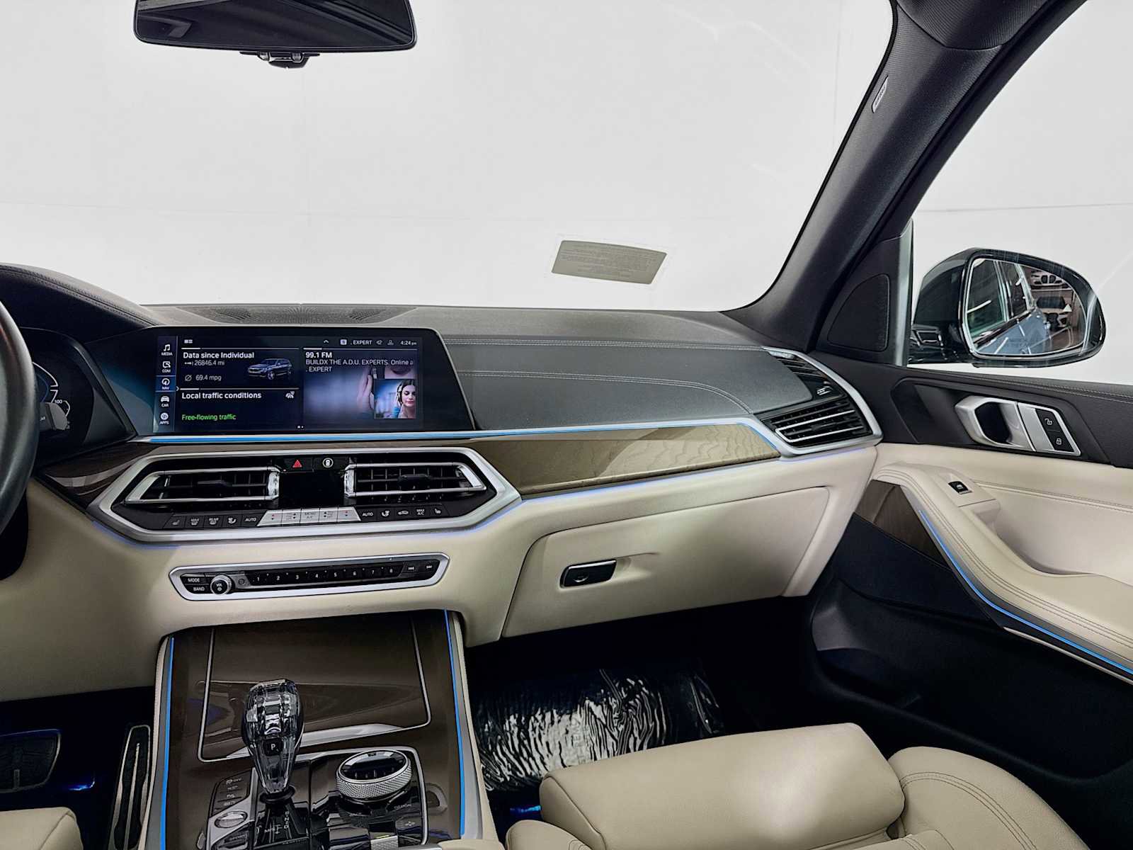 Used 2022 BMW X5 xDrive45e w/ M Sport Package image 33