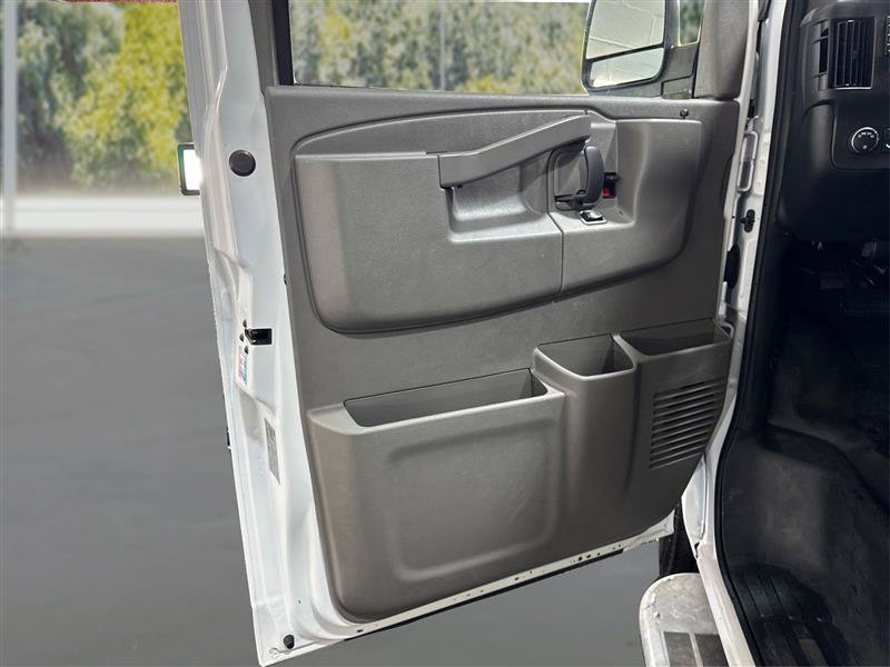 Used 2025 GMC Savana 2500 w/ Driver Convenience Package RWD image 19