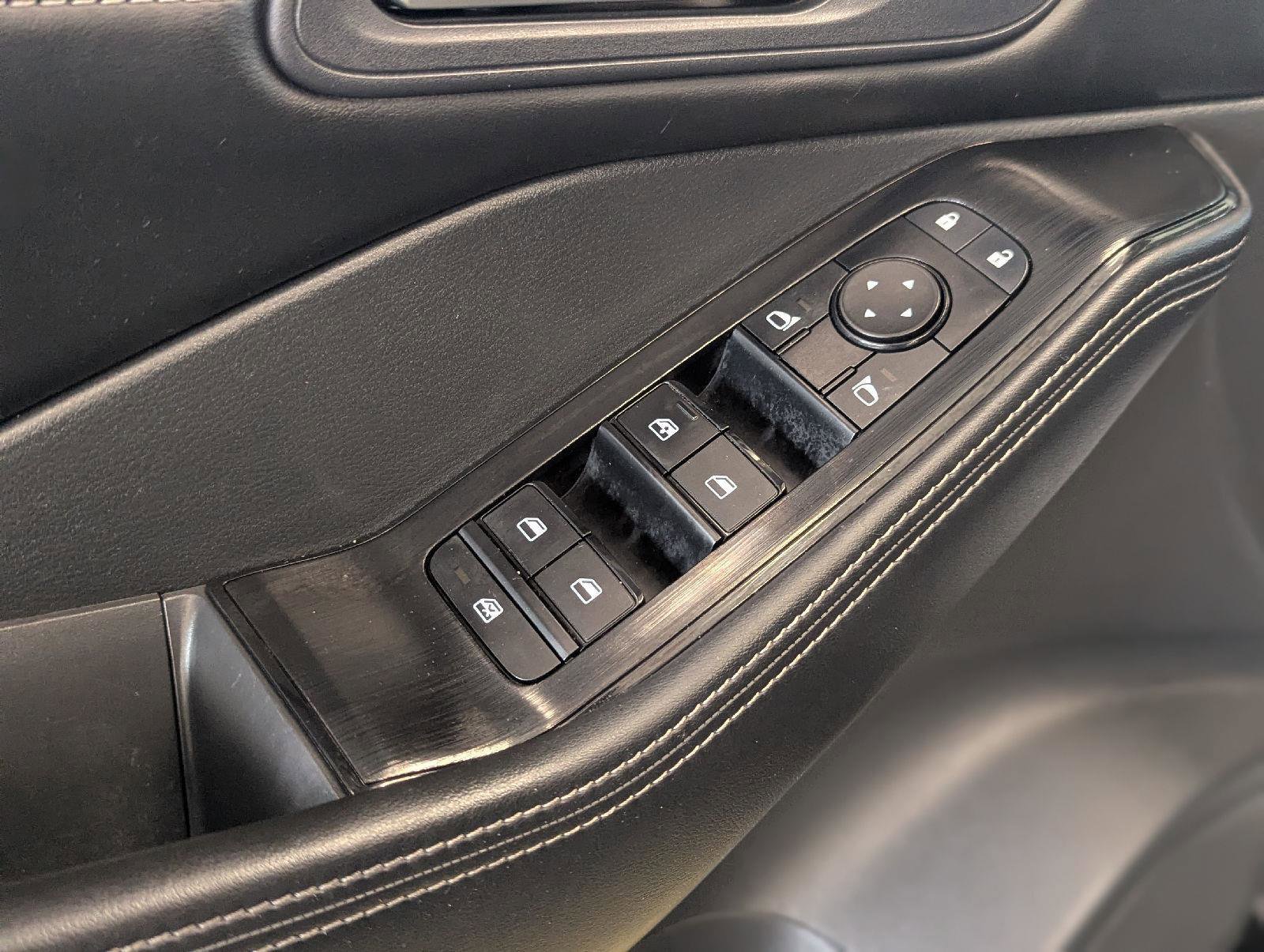 Used 2023 Nissan Rogue SV AWD/4WD image 36