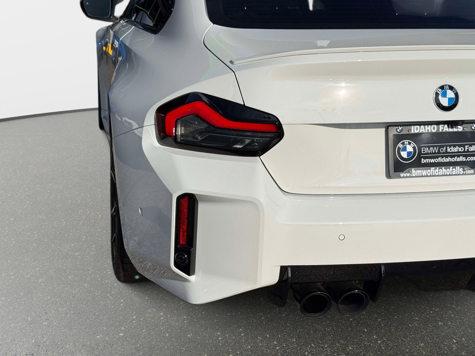 Used 2024 BMW M2 w/ Lighting Package image 22