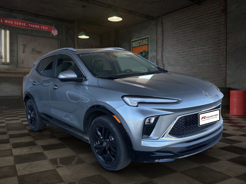 Used 2024 Buick Encore GX Sport Touring w/ Comfort Package image 2