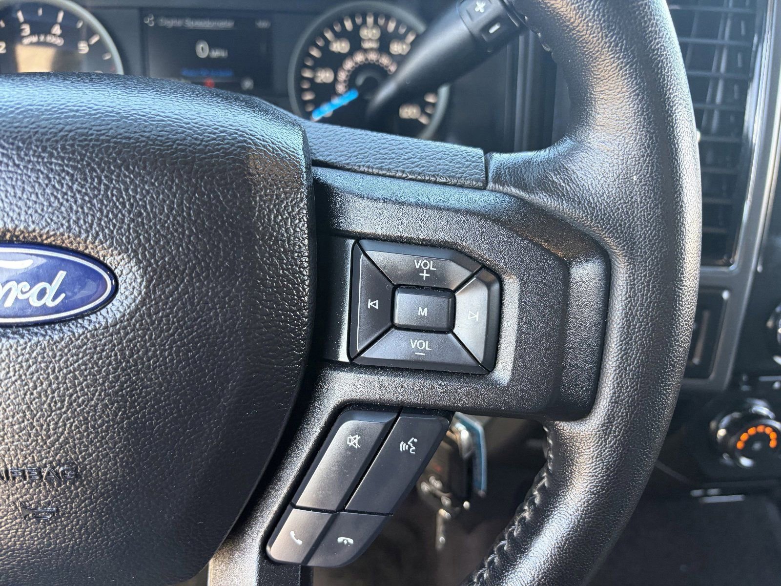 Used 2017 Ford F150 XLT w/ Equipment Group 302A Luxury AWD/4WD image 26