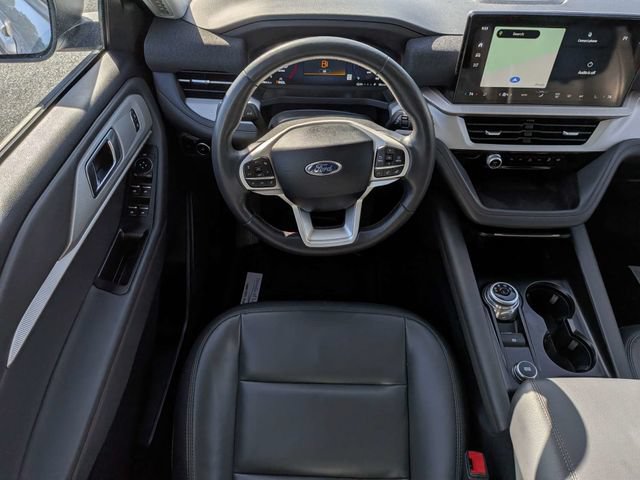 Used 2025 Ford Explorer Active w/ Active Comfort Package RWD image 16
