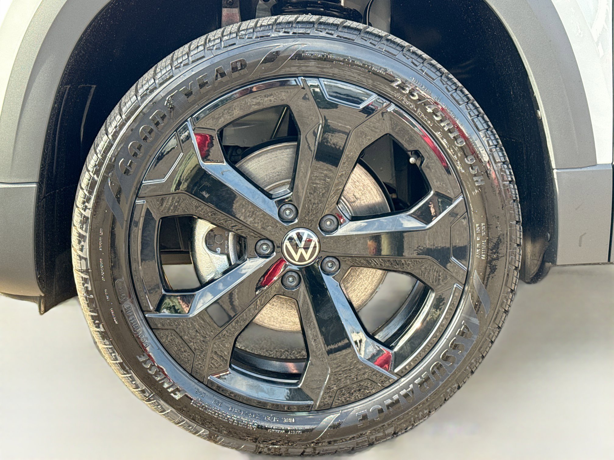 New 2026 Volkswagen Taos SEL AWD/4WD image 42