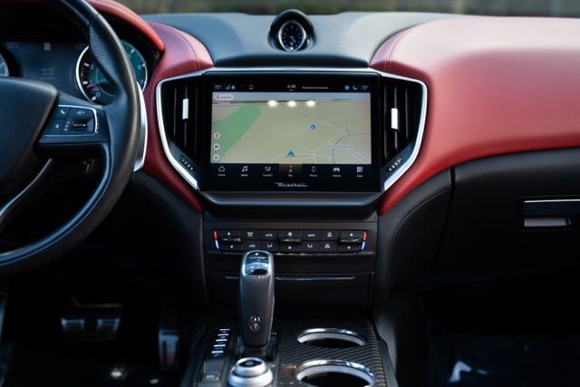 Used 2022 Maserati Ghibli Modena image 39