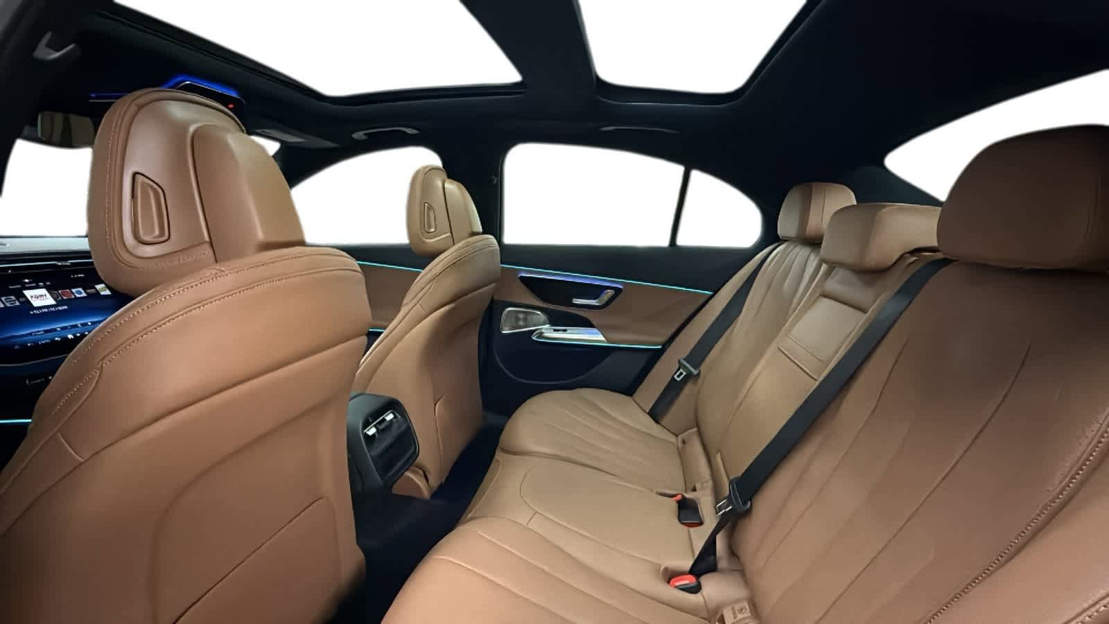New 2026 Mercedes-Benz E 350 4MATIC Sedan image 5
