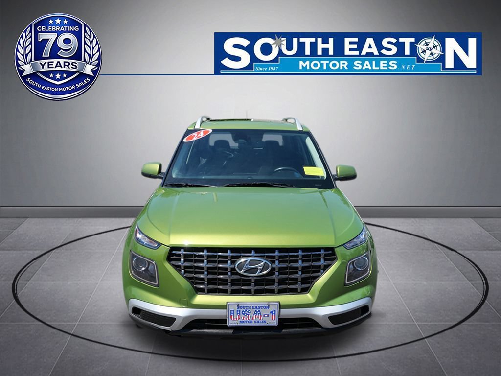 Used 2024 Hyundai Venue SEL FWD image 3