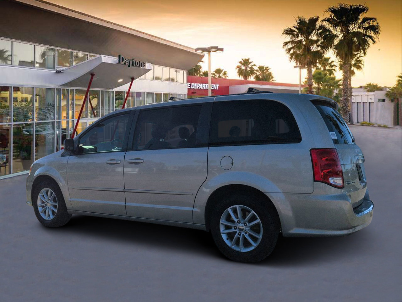 Used 2014 Dodge Grand Caravan SXT FWD image 5