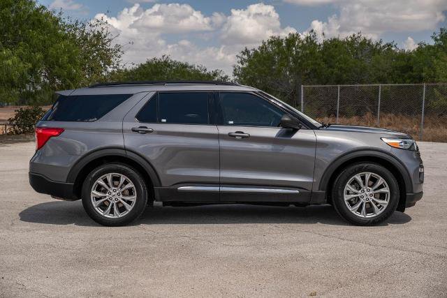 Certified 2023 Ford Explorer XLT w/ Equipment Group 202A RWD image 9