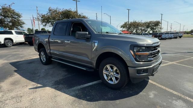 Used 2025 Ford F150 XLT w/ Equipment Group 301A Standard AWD/4WD image 2