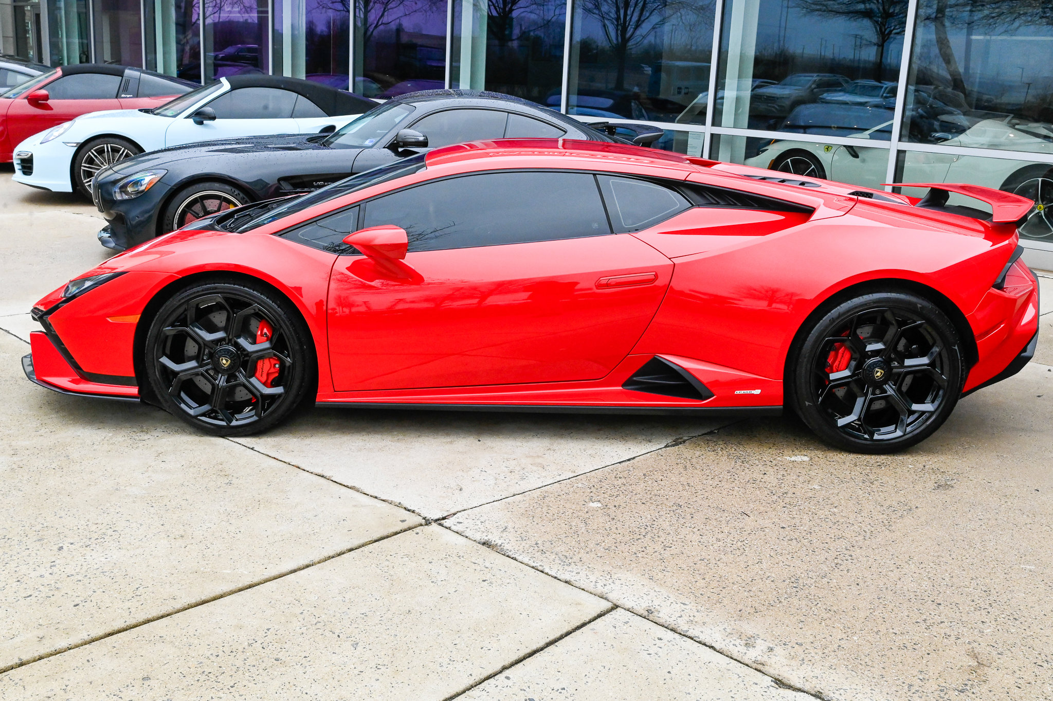 Used 2023 Lamborghini Huracan Tecnica image 8