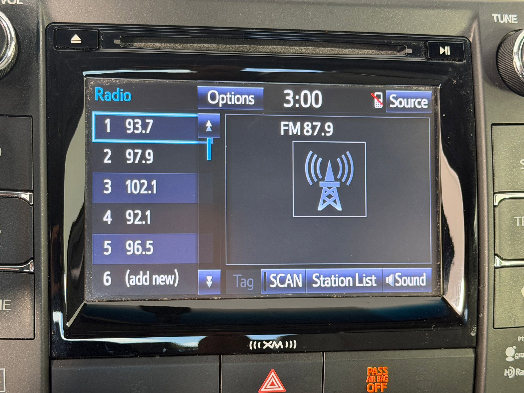 Used 2017 Toyota Camry XLE FWD image 24