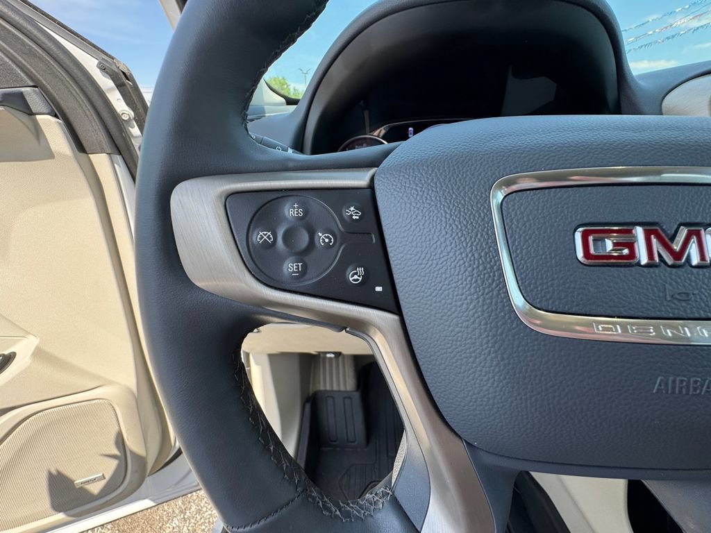 Used 2024 GMC Terrain Denali w/ Denali Premium Package AWD/4WD image 22