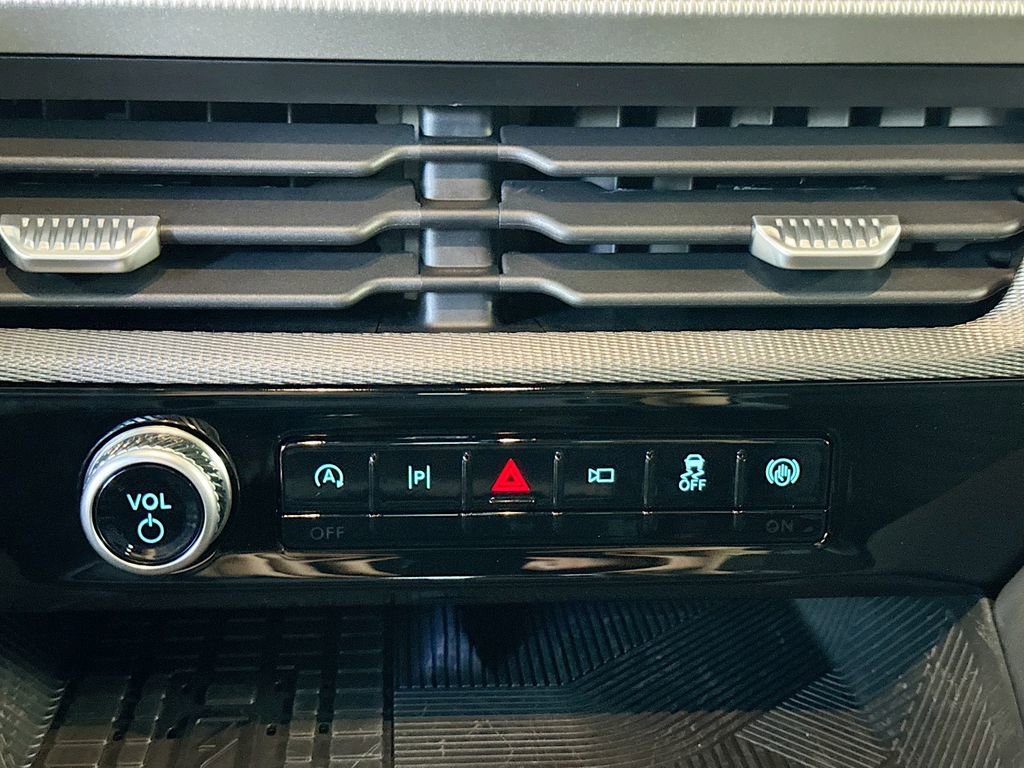 Used 2025 Ford Explorer ST-Line w/ Premium Package image 14