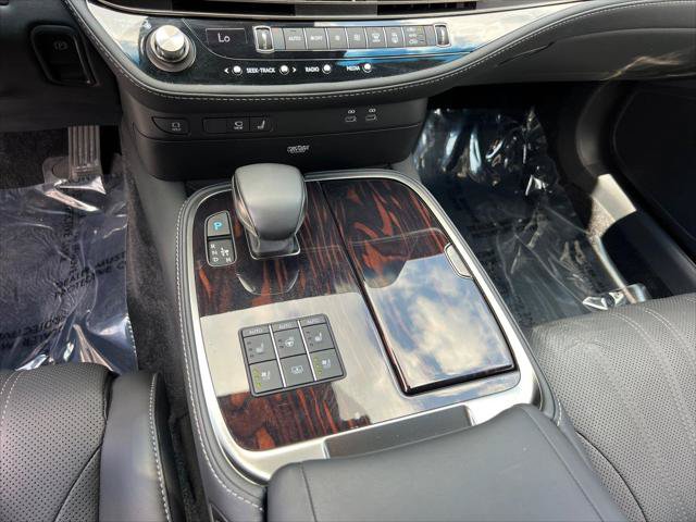 Certified 2023 Lexus LS 500 AWD w/ Luxury Package image 32