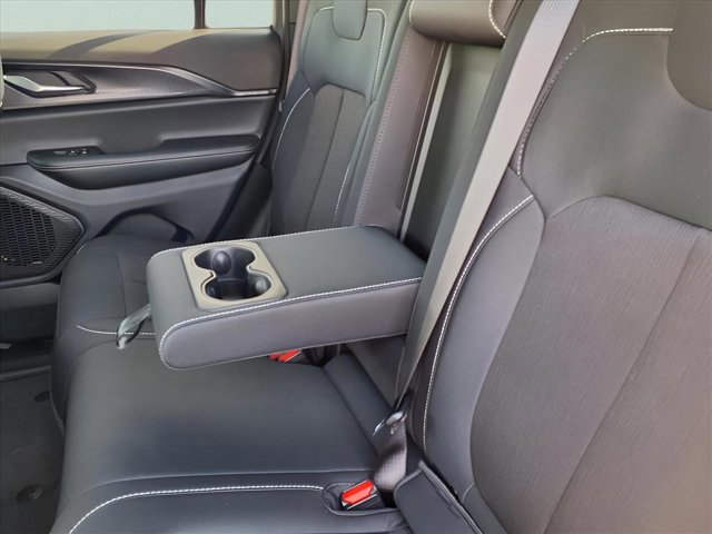 New 2025 Jeep Grand Cherokee Laredo X w/ Luxury Tech Group I image 11