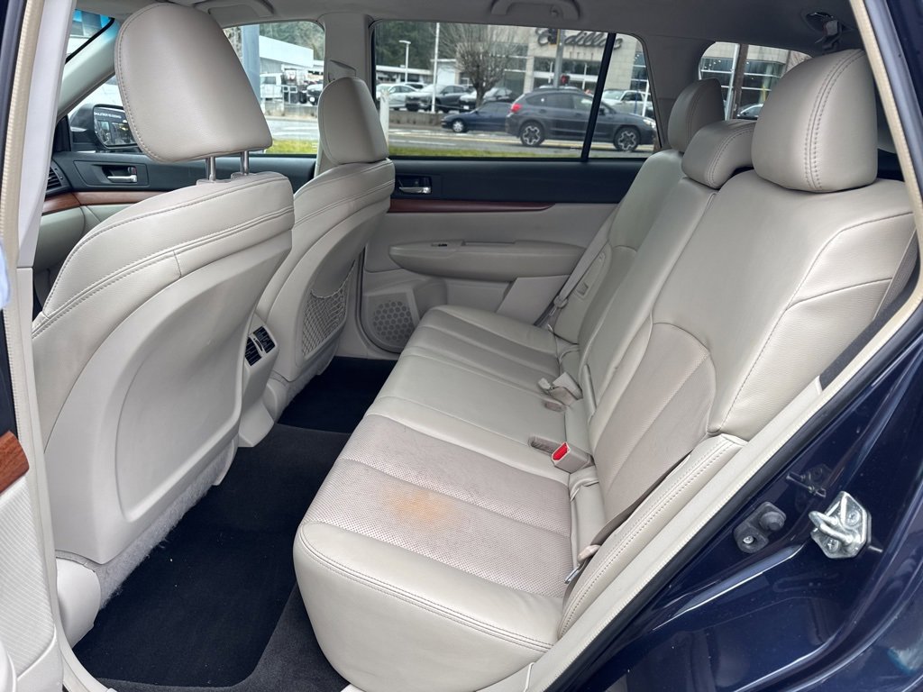 Used 2014 Subaru Outback 3.6R Limited image 36