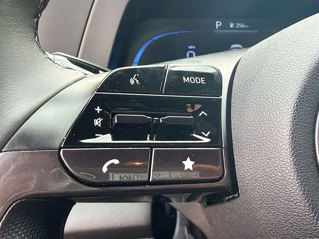 Used 2025 Hyundai Elantra Sport FWD image 33