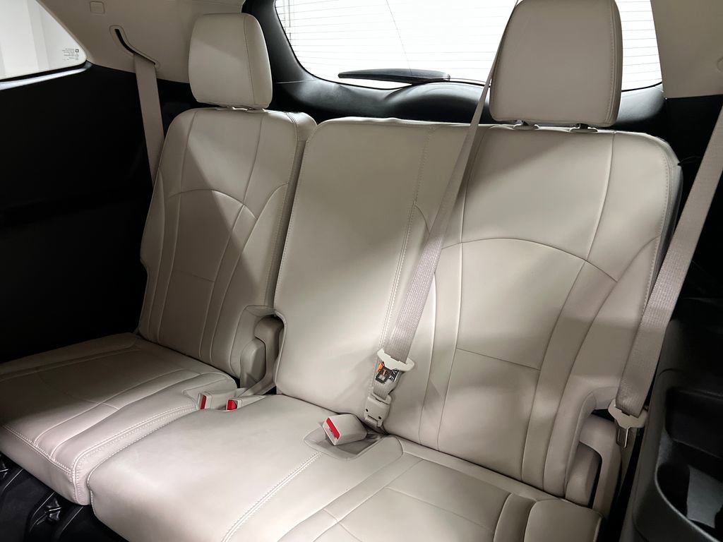 Certified 2024 Buick Enclave Essence w/ Trailering Package, 5000 lbs. AWD/4WD image 15