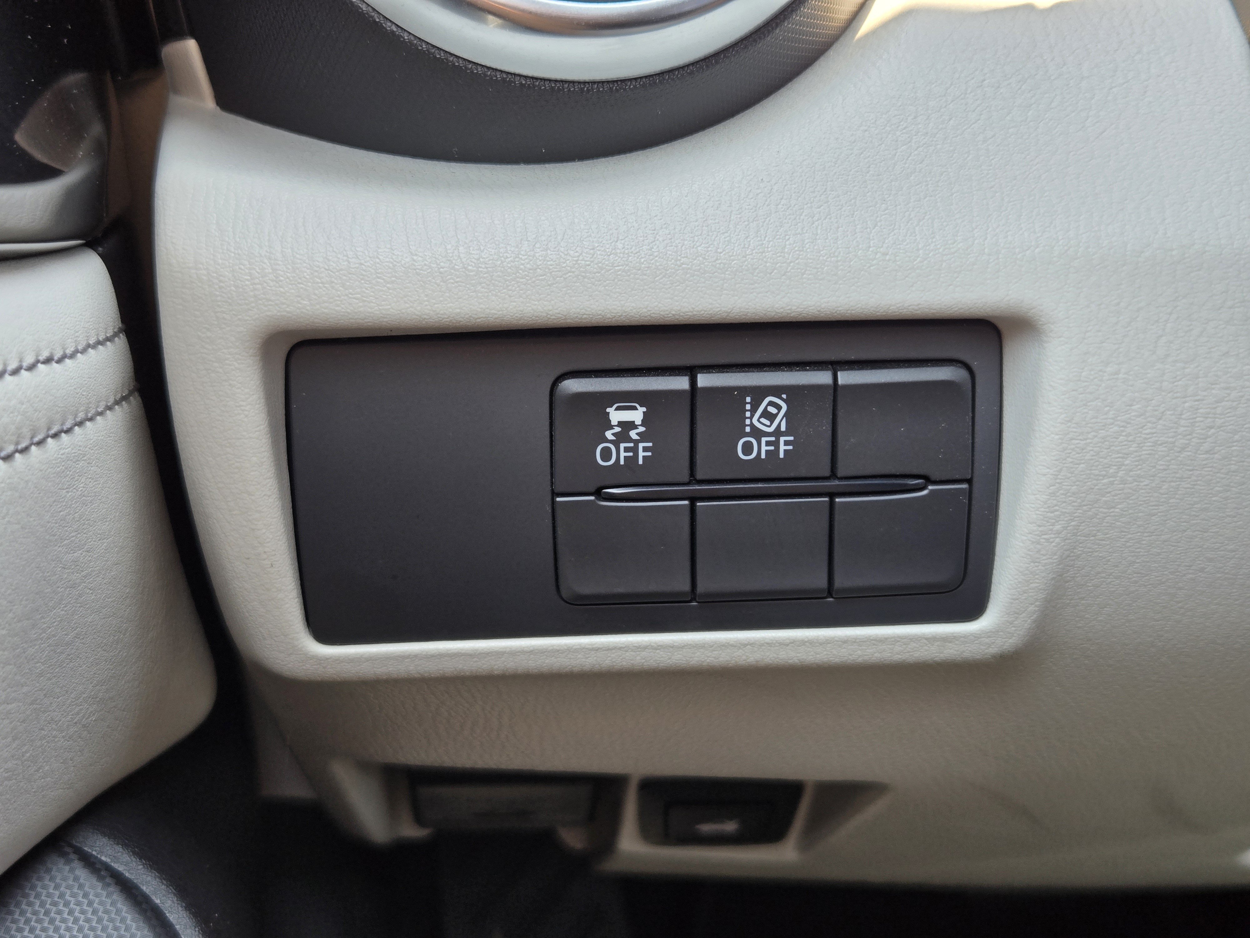 Used 2021 MAZDA MX-5 Miata RF Grand Touring RWD image 30