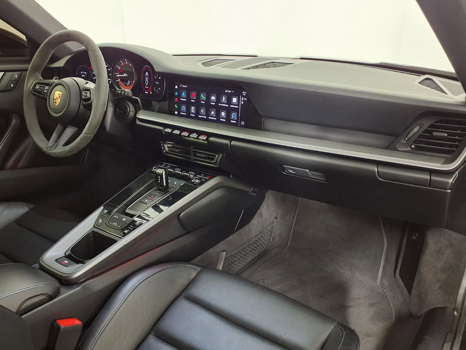 Used 2023 Porsche 911 Carrera RWD image 7