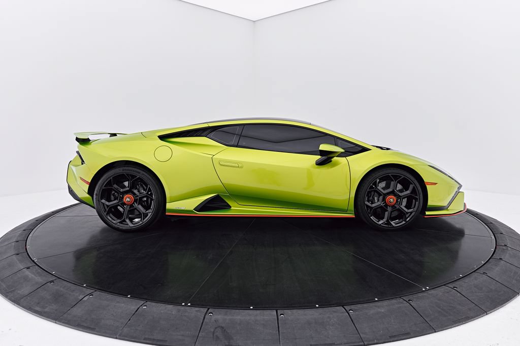 Used 2023 Lamborghini Huracan Tecnica RWD image 16