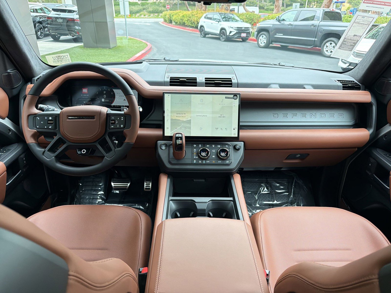 New 2026 Land Rover Defender 110 OCTA AWD/4WD image 17