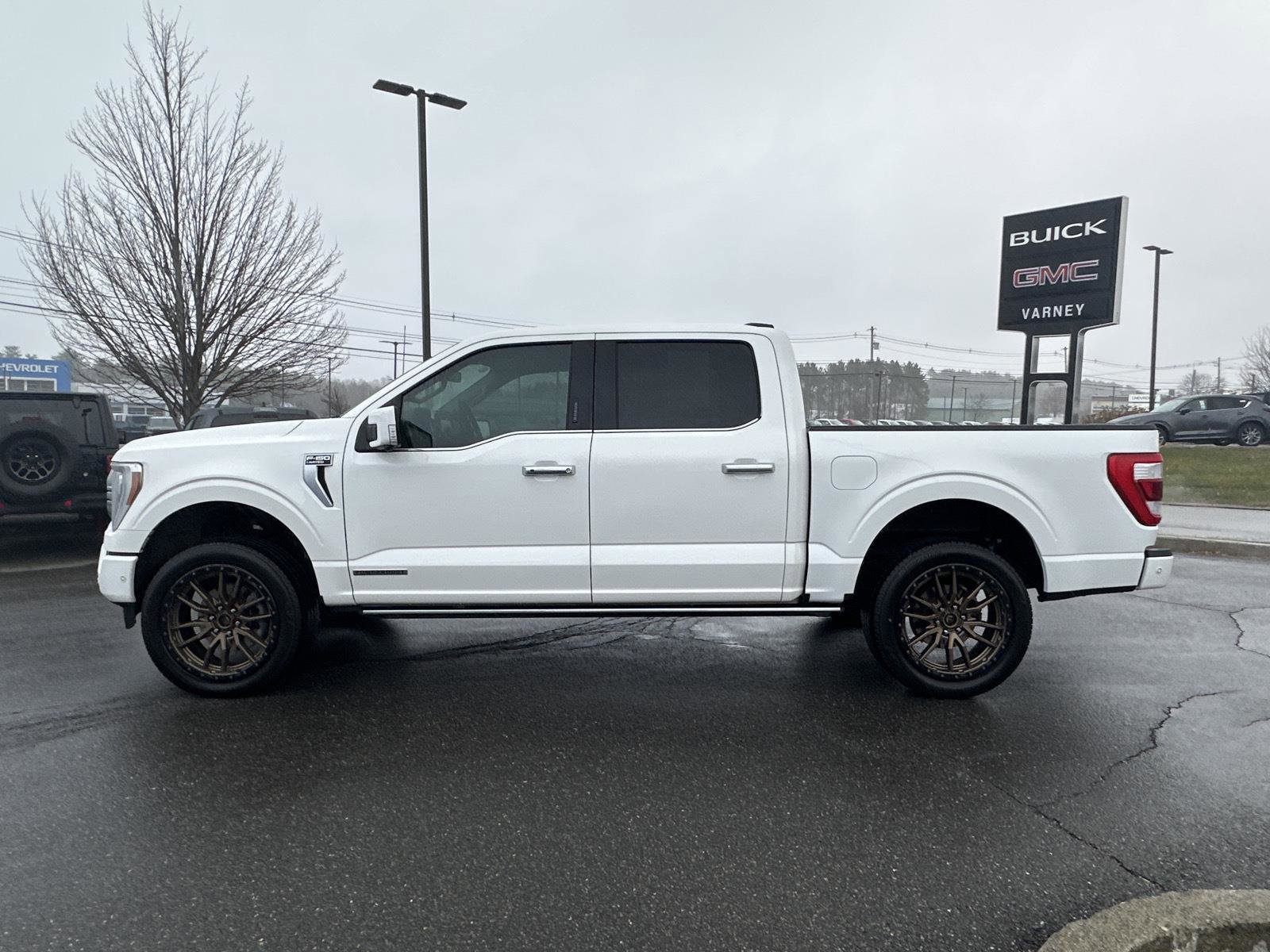 Used 2023 Ford F150 Limited image 9