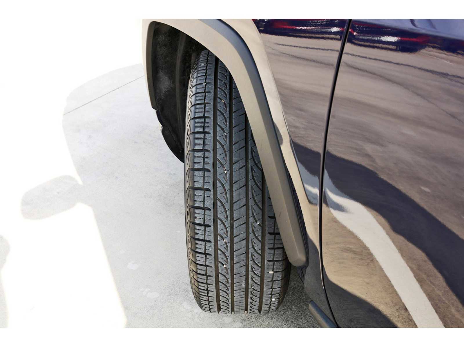 Used 2025 Toyota RAV4 Limited image 29