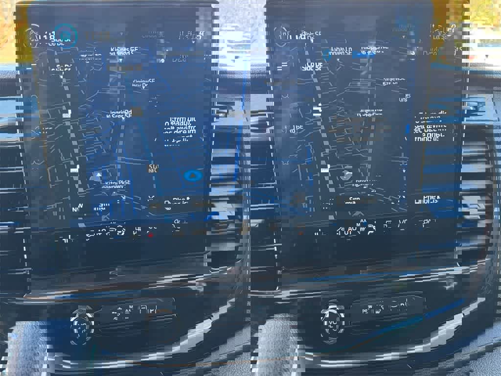 Used 2023 Ford Transit 350 XLT image 25